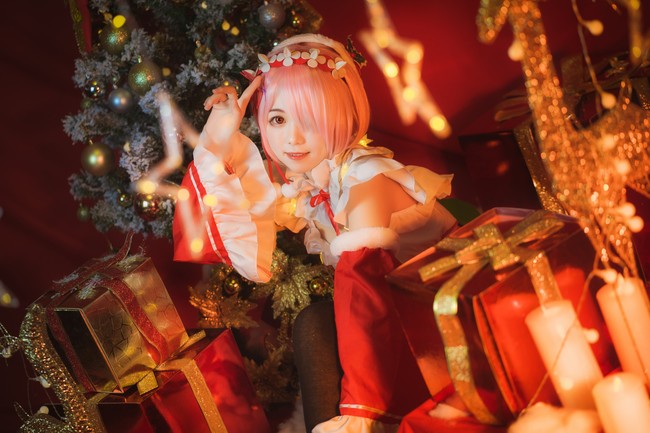 香港警察用手帮暴徒挡雨“暖心之举”感动网友【必一运动】(图1) 必一运动平台